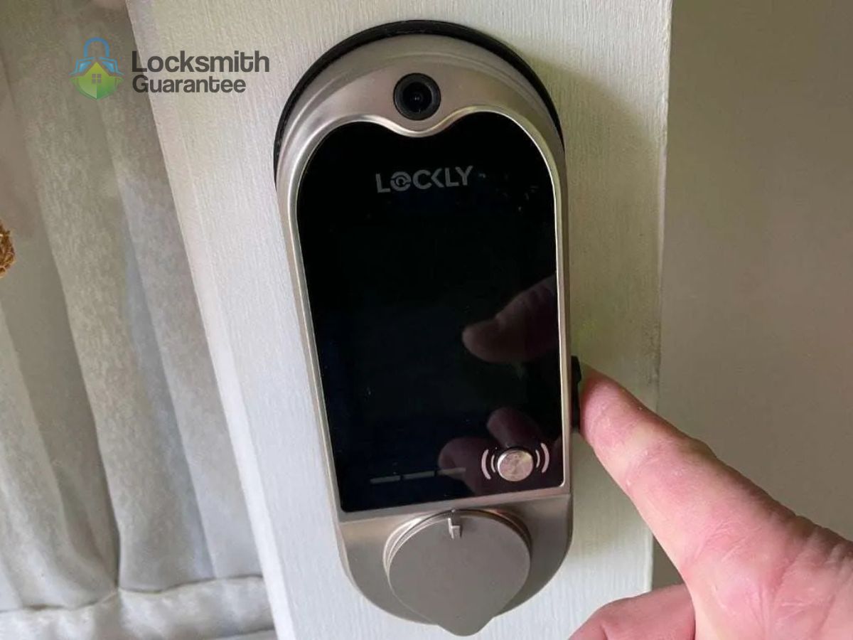 Professional residential smart lock repair and installation - Locksmith Guarantee